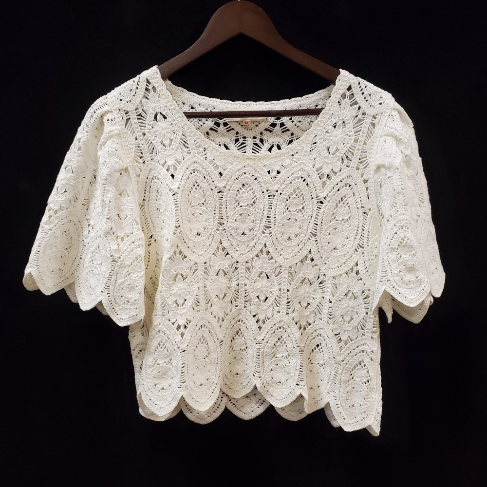 Solitaire Womens Crochet Anglecore Top Size XS White Boho Fairy Cottage Ethereal